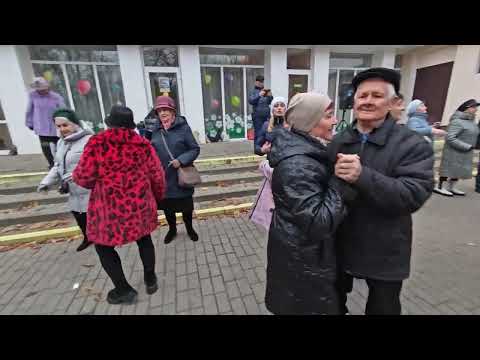 Видео: 3.11.24г...КАЗАХСКИЙ ХИТ... звучит на танцполе в Гомельском парке...