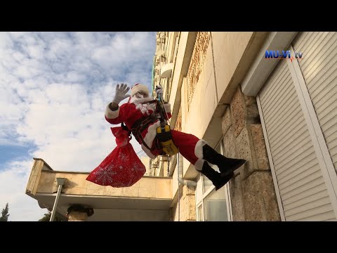 Видео: Дядо Коледа посети УМБАЛ "Св.Марина" - Варна