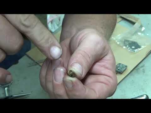 Видео: РАЗДРАЖАЮЩЕЕ обслуживание карбюратора Zama M1 для McCulloch 110!