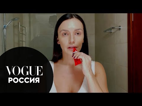 Видео: Секреты красоты: Ольга Серябкина показывает, как сделать макияж с акцентом на губы