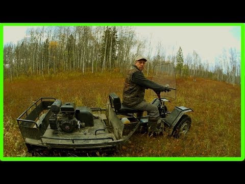 Видео: Испытания на болоте всесезонного мотобуксировщика Ураган Медведь / Обзор