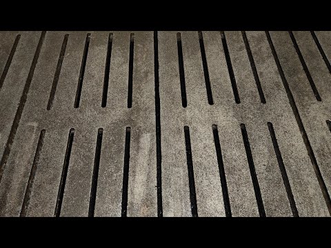 Видео: Саморобна бетонна щілинна підлога для свинарників