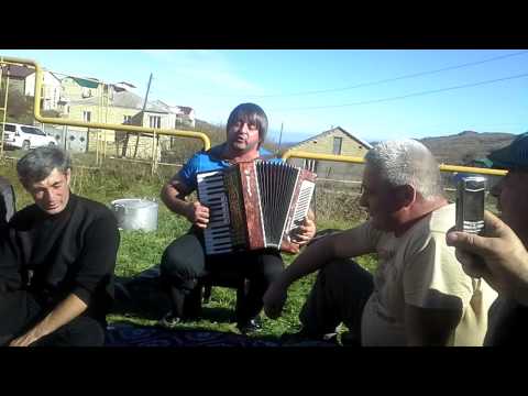 Видео: Даргинская песня поёт Рамазан
