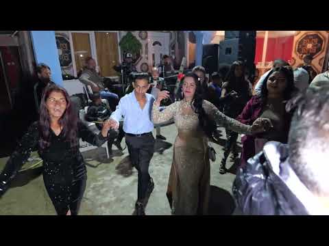 Видео: Честито на Toма и Еми