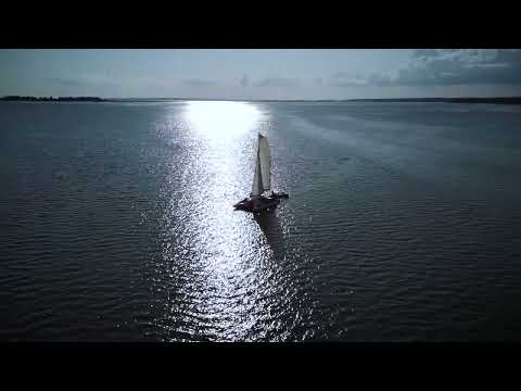 Видео: Под парусом по Волге и Каме. Сибкат-24