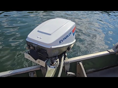 Видео: Тест подвесного мотора Evinrude 15 л.с. 1974 года на озере