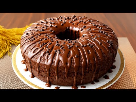 Видео: Лучший простой рецепт шоколадного торта 🍫 | Супер мягкий, влажный и тающий во рту десерт!