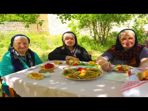 Видео: Бабушка готовит долму из капусты с сестрами