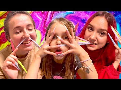 Видео: ПРОБЛЕМЫ ДЛИННЫХ НОГТЕЙ! Амелька с подружками сделали модный маникюр!