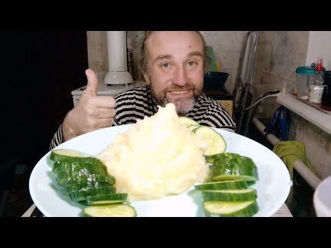 Видео: Обед с Рыжулей. Моя любимая картофельная пюрешка. Мукбанг. Обжор. Еда на камеру. Диета. Шизофрения.