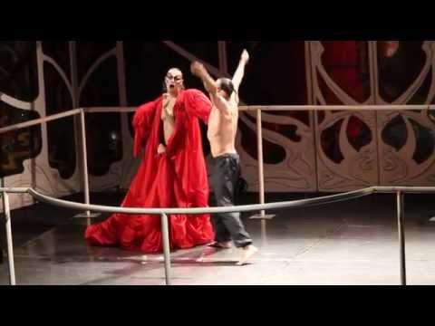 Видео: Служанки (Monsieur l'amour - Helwa ya baladi - Tico - Tico) [МТЮЗ, 24.07.2015]