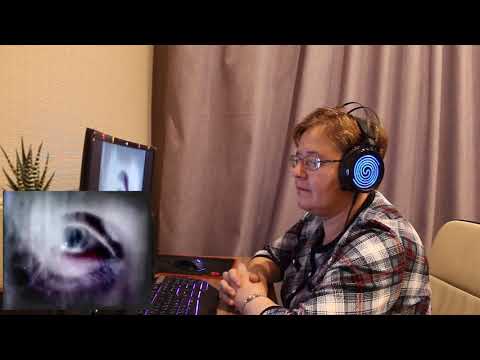 Видео: РЕАКЦИЯ МАМЫ НА [Король и шут - Проклятый старый дом]