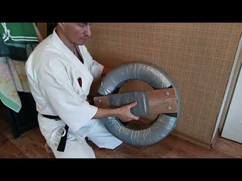 Видео: Как рождается кумитэ - традиционный путь в Годзю Рю Каратэ. Путь от белого пояса до первого дана. 