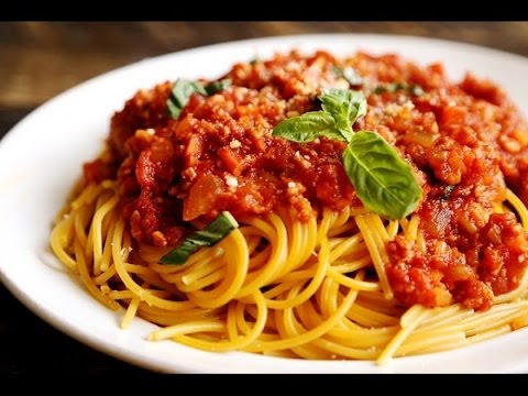 Видео: Спагетти и вкусная заправка - подлива.