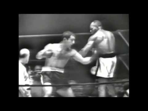 Видео: Легендарные бои — Уолкотт-Марчиано (1952)