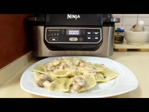 Видео: Равиоли Италия!В грибном сливочном соусе с Пармезаном!Ravioli In mushroom creamy sauce with Parmesan