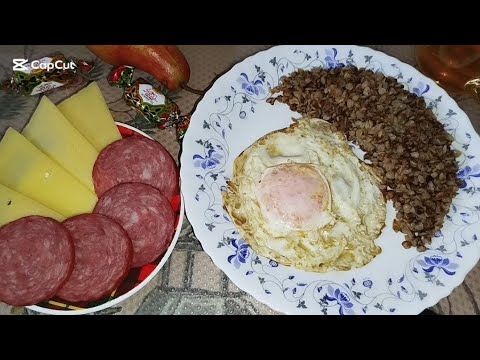 Видео: Я обед "слепила", из того, что было...😹 АСМР итинг #релакс #асмр #итинг #шепот #eating #asmr #relax