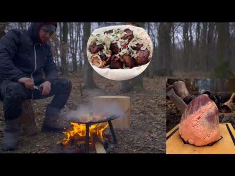 Видео: Приготовление сердца на костре в лесу