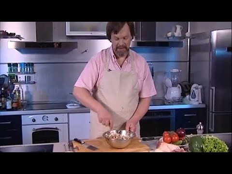 Видео: Жареная маринованная говядина. Овощной салат по-грузински
