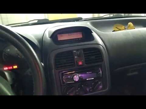 Видео: Mitsubishi Carisma. Ремонт бортового комьютера (информационный дисплей)