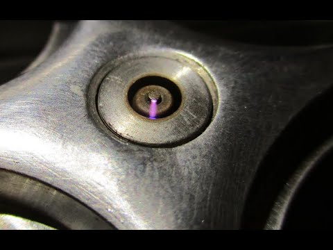 Видео: Свечи зажигания двигателя Формулы-1 — более детальный обзор — Эпизод 13