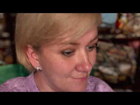 Видео: Мать отказалась от меня в 15 лет! Но я сама виновата.