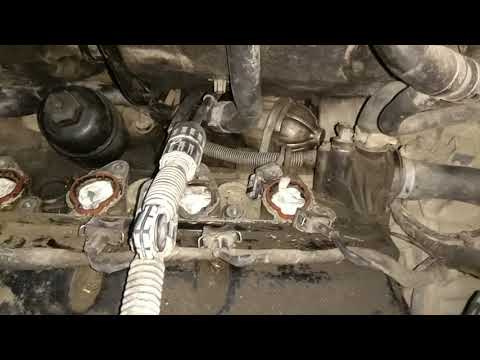 Видео: Як зняти стартер Mercedes A160.