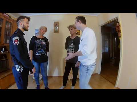 Видео: ПРИЕХАЛИ С ПОЛИЦЕЙСКИМ К МАМЕ ГРИФЕРА В РЕАЛЬНОЙ ЖИЗНИ | 2 ЧАСТЬ | АНТИ-ГРИФЕР ШОУ