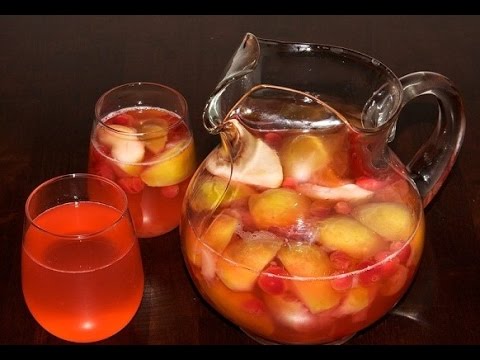 Видео: Компот из яблок и ягод. Как сварить яблочный компот. Фруктовый компот
