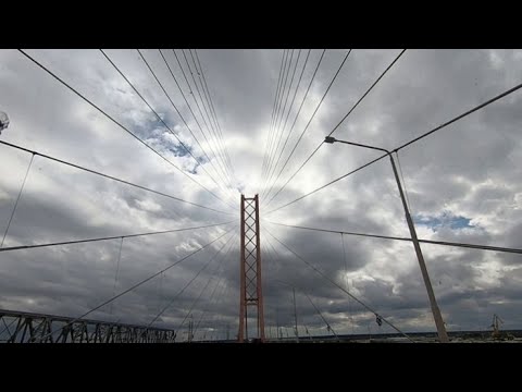 Видео: ВЫЕЗЖАЮ ИЗ СУРГУТА.  ПЕРЕСЕКАЮ ОБЬ ПО ВАНТОВОМУ МОСТУ