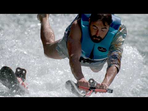 Видео: Как не кататься на водных лыжах со скоростью 1000 кадров в секунду — The Slow Mo Guys