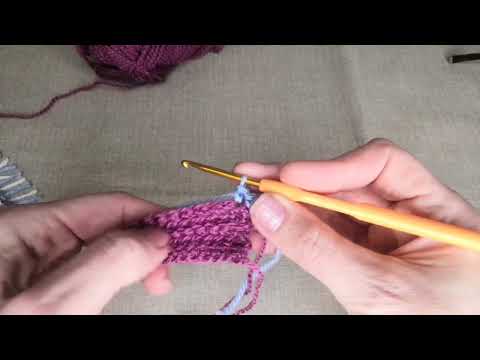 Видео: Кромочные столбики в мозаичном вязании