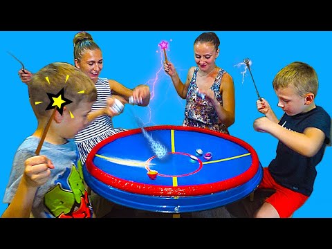 Видео: МАМЫ ИГРАЮТ В БЕЙБЛЭЙД на большой бейблэйд арене  playing with MOMS Beyblade