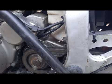 Видео: Скотойлер, бюджетный смазчик цепи в действии, демонстрация работы