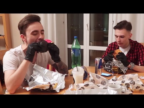 Видео: МЫ ОТРАВИЛИСЬ БУРГЕРАМИ С BLACK STAR? ВЛОГ - ФОТКА С ИВАНГАЙ / ДЕНЬ РОЖДЕНИЕ ЖЕКИ