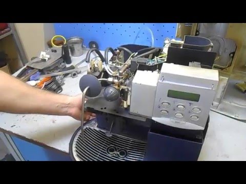Видео: Течь кофемашины Saeco Royal