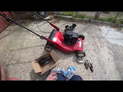 Видео: Ремонт косилки BRIGGS & STRATTON
