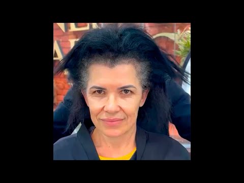 Видео: Зеркало заставило ее плакать. А потом простая стрижка изменила все.