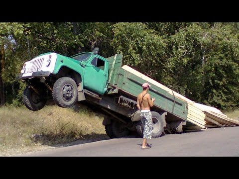 Видео: Дураки и дороги 2024 - Подборка лучших авто приколов "Попробуй не засмеяться 😂" (15 минут) #10