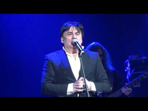 Видео: Александр Серов - Листья летят