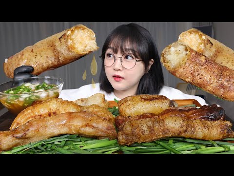 Видео: Хрустящий снаружи, сочный внутри: Жареные говяжьи кишки!