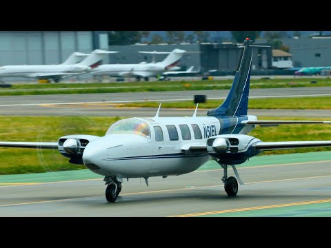 Видео: Взлёт и посадка небольших самолётов в Ван-Найсе | Авиация общего назначения