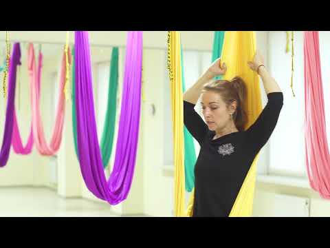 Видео: Аэройога.Видеоурок "Асаны с отстройкой" превью.