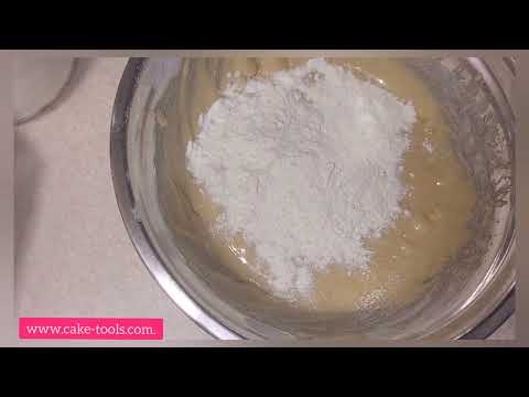 Видео: Тесто за бутикови меденки. Gingerbread dough