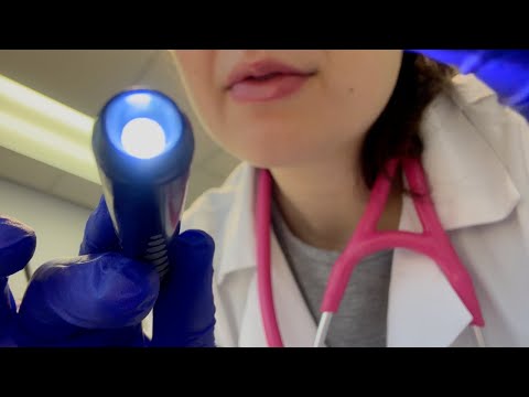 Видео: ASMR | Полный комплексный медицинский осмотр с головы до ног! (Мягкий разговор, реальный медицинс...