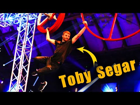 Видео: Профессионалы паркура доминируют на шоу воинов-ниндзя