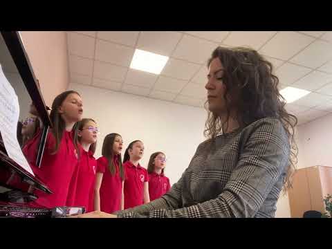 Видео: "Хубава си, моя горо"- СУ ,,Любен Каравелов" -  Пловдив