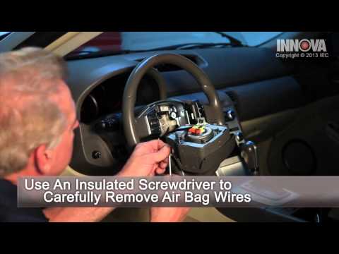 Видео: Как заменить датчик угла поворота рулевого колеса - Infiniti G35 2005 года