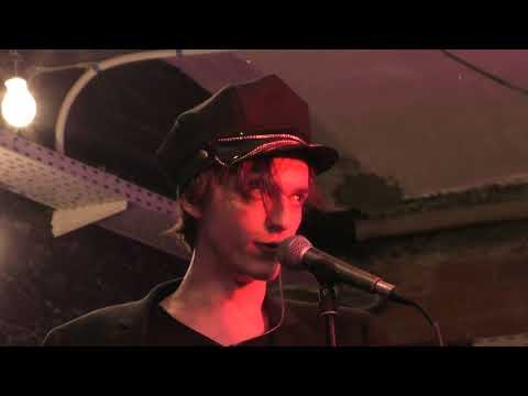 Видео: Ярослав Баярунас - Не ходите по путям