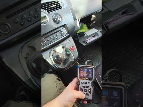 Видео: Автомобильный сканер ошибок OBD2 V519.  Часть 1
